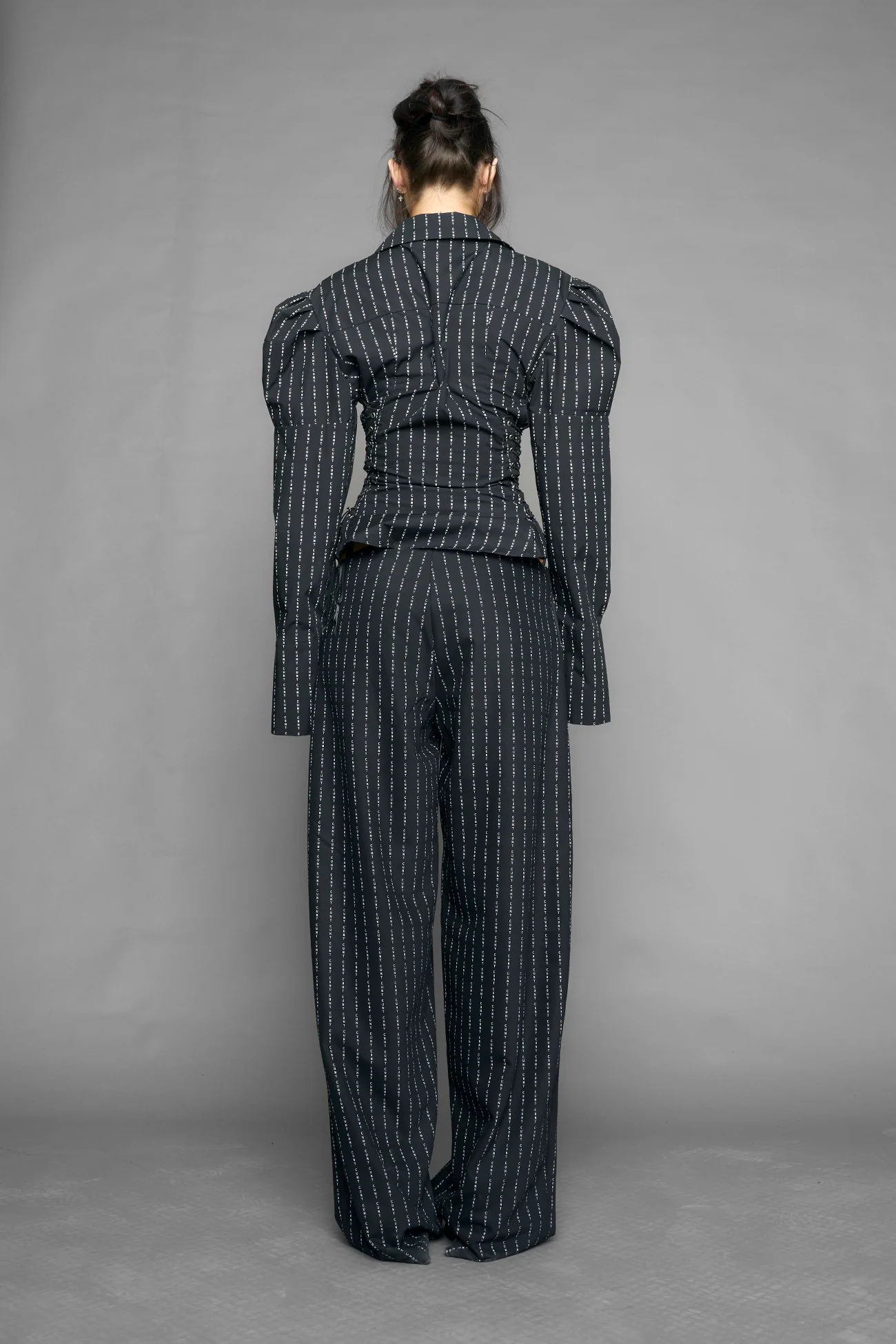 puff sleeve corseted shirt - Image 14