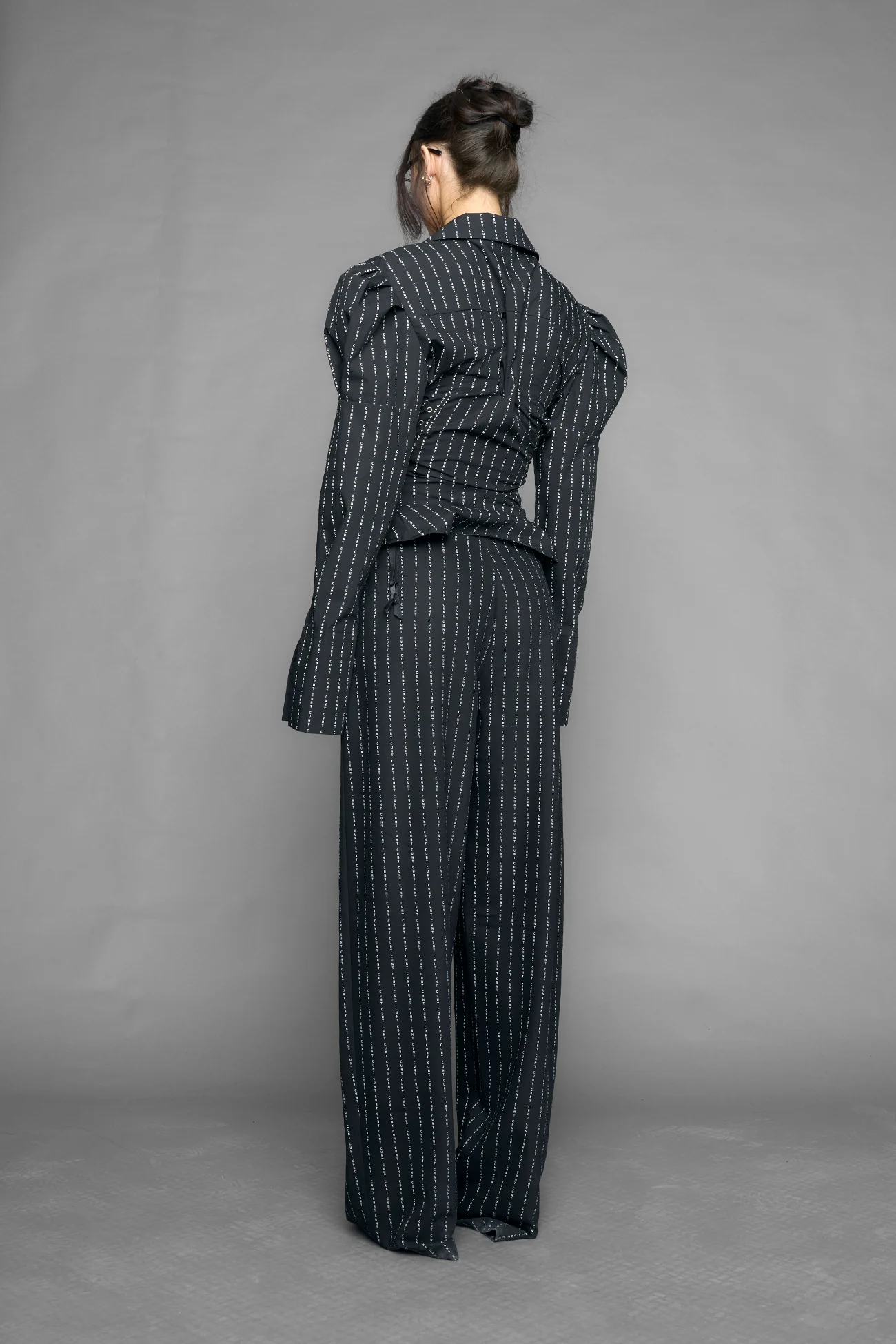 puff sleeve corseted shirt - Image 16