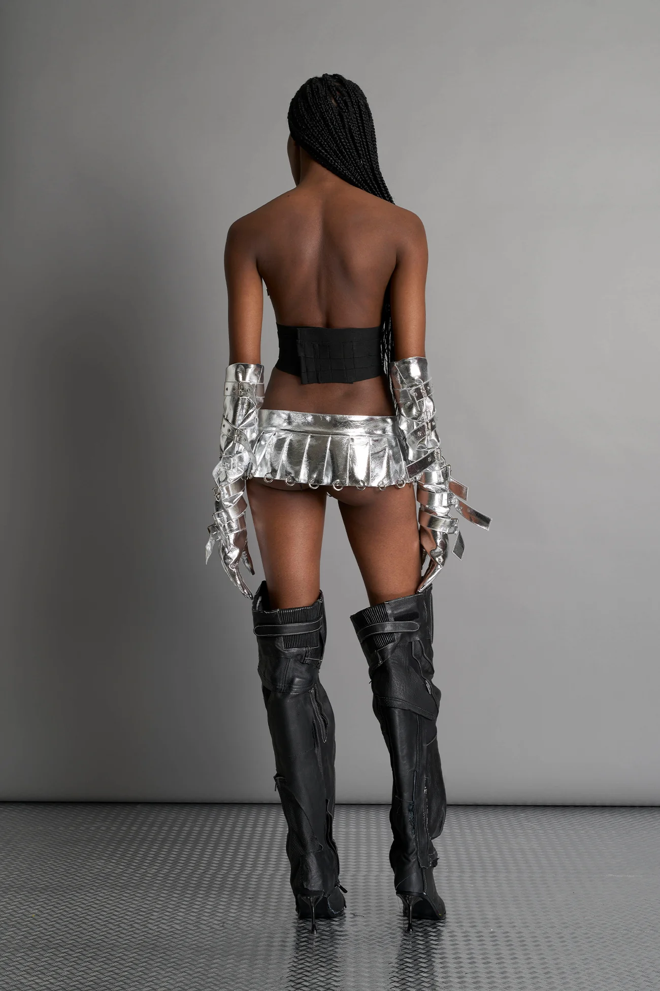 Pleated Mini Skirt With Rings - Image 18